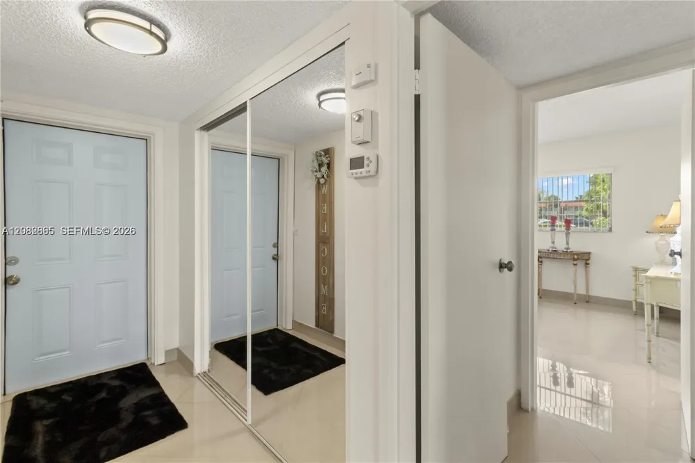 3 Abbey Ln #101 Delray Beach, FL 33446