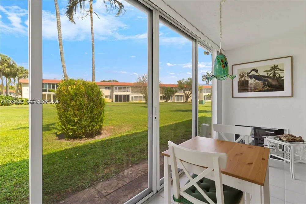 3 Abbey Ln #101 Delray Beach, FL 33446