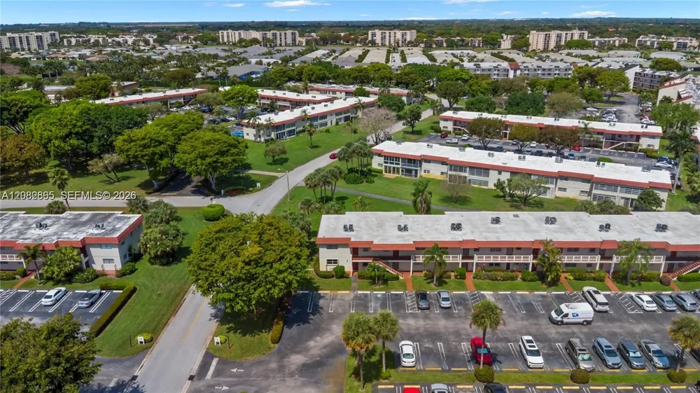 3 Abbey Ln #101 Delray Beach, FL 33446