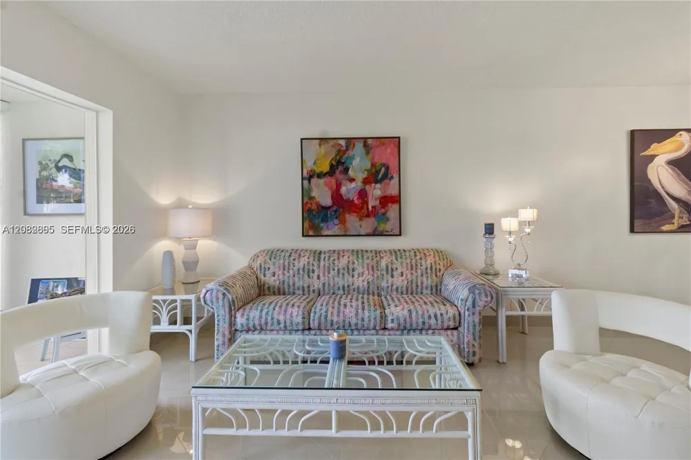 3 Abbey Ln #101 Delray Beach, FL 33446