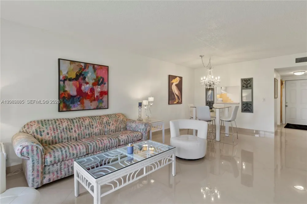 3 Abbey Ln #101 Delray Beach, FL 33446
