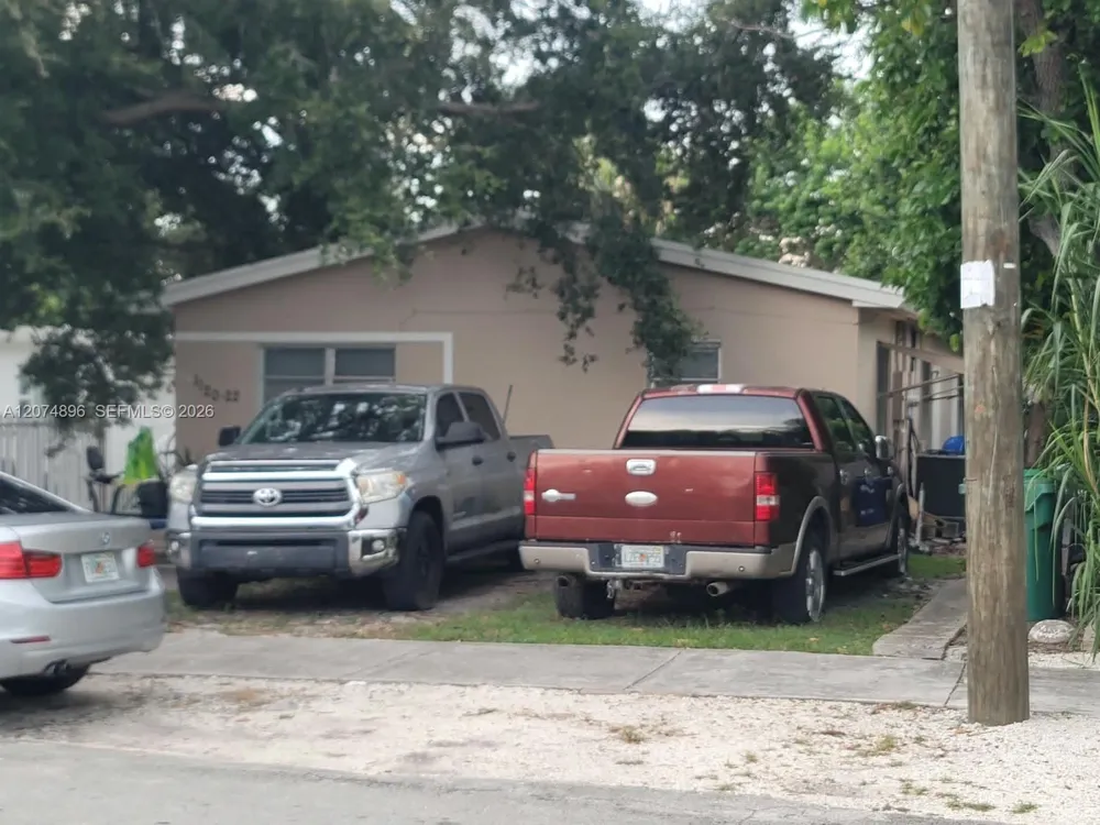 1120 NE 111th St Miami, FL 33161