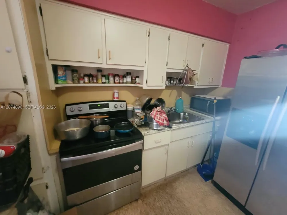 1120 NE 111th St Miami, FL 33161