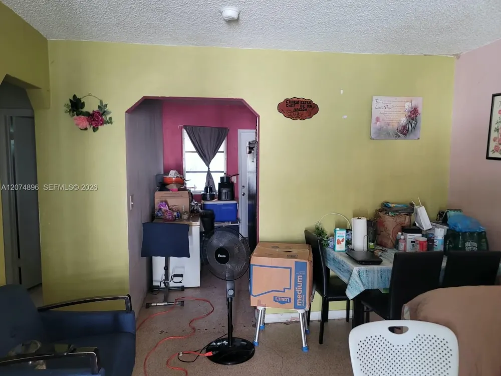 1120 NE 111th St Miami, FL 33161