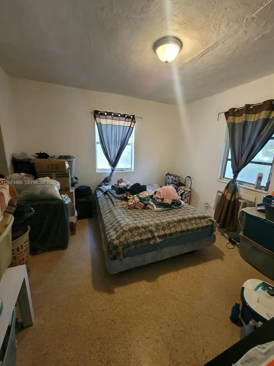 1120 NE 111th St Miami, FL 33161