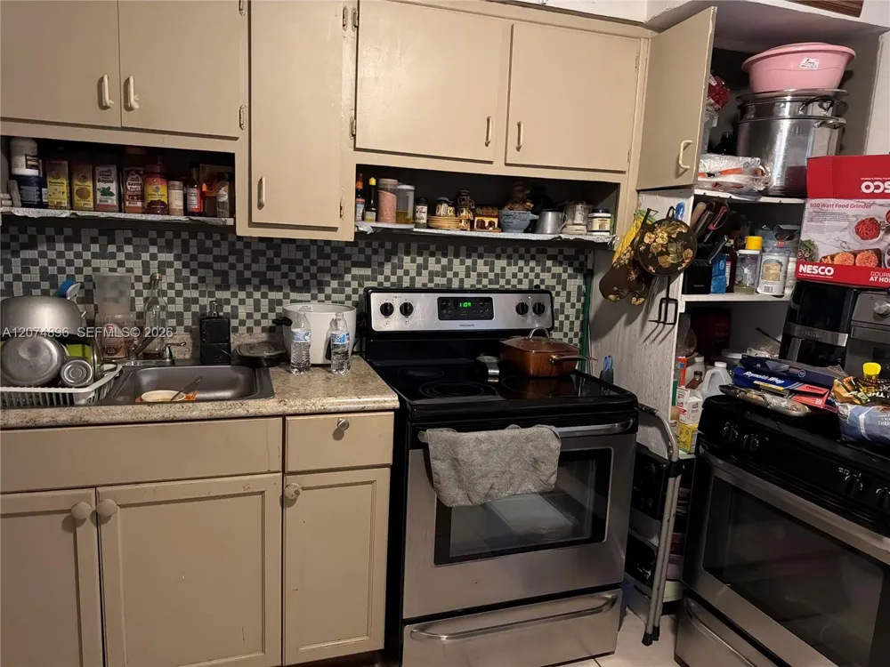 1120 NE 111th St Miami, FL 33161