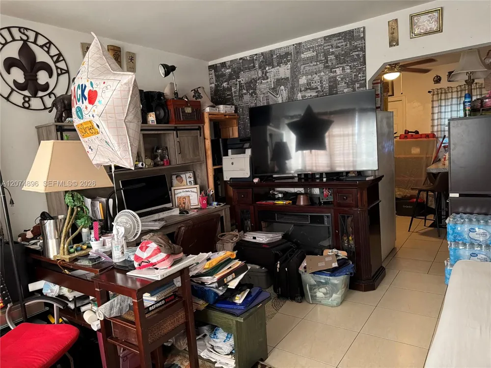 1120 NE 111th St Miami, FL 33161