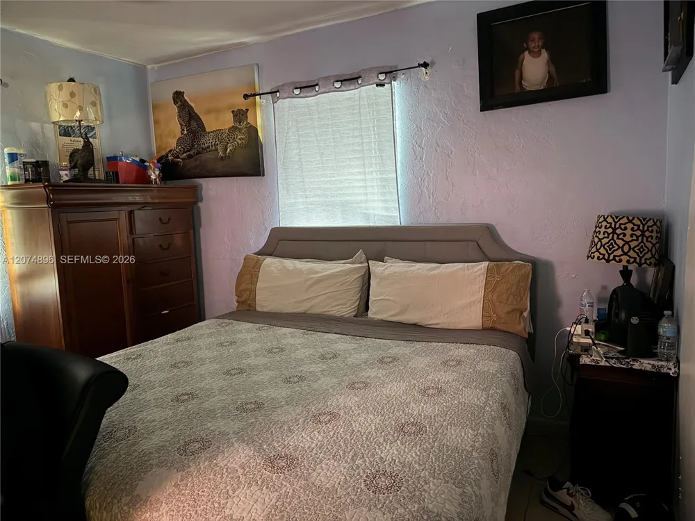 1120 NE 111th St Miami, FL 33161