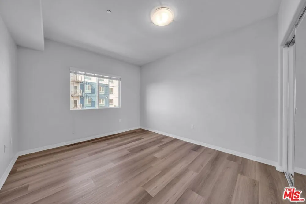 1408 W WASHINGTON BOULEVARD #204 Los Angeles, CA 90007