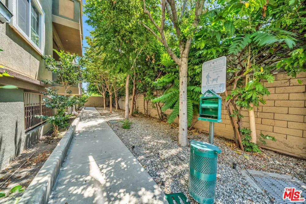 1408 W WASHINGTON BOULEVARD #204 Los Angeles, CA 90007