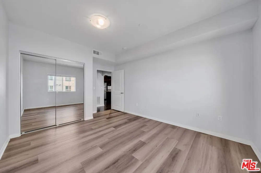 1408 W WASHINGTON BOULEVARD #204 Los Angeles, CA 90007