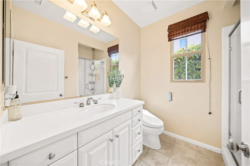 21 Fanpalm Irvine, CA 92620