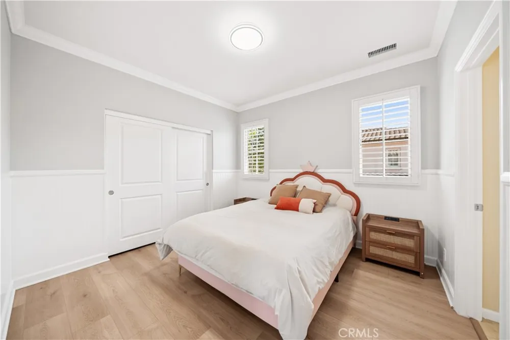 21 Fanpalm Irvine, CA 92620