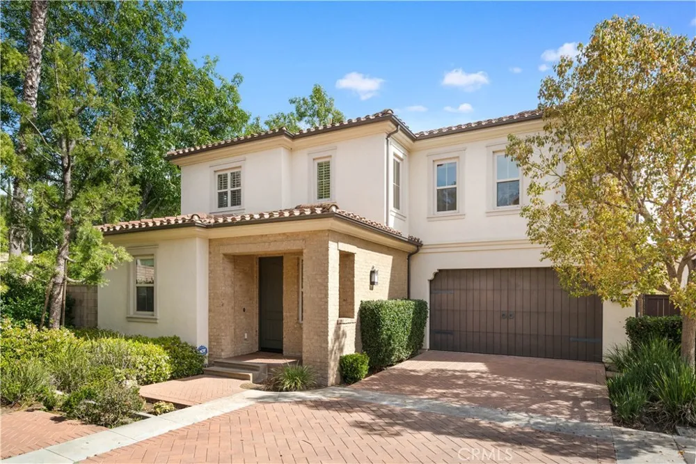 21 Fanpalm Irvine, CA 92620