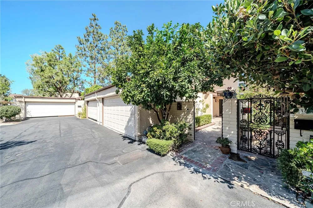 304 S Vista Del Canon Anaheim, CA 92807