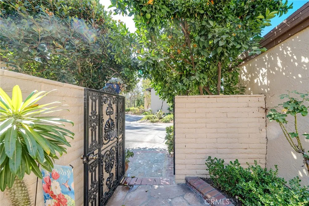 304 S Vista Del Canon Anaheim, CA 92807