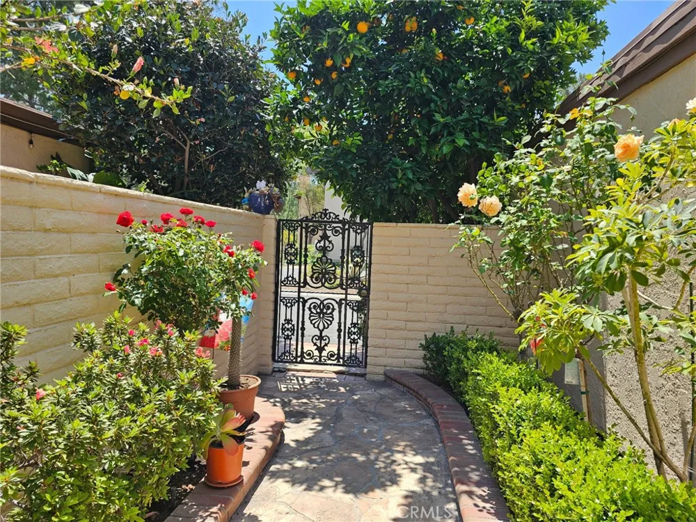 304 S Vista Del Canon Anaheim, CA 92807