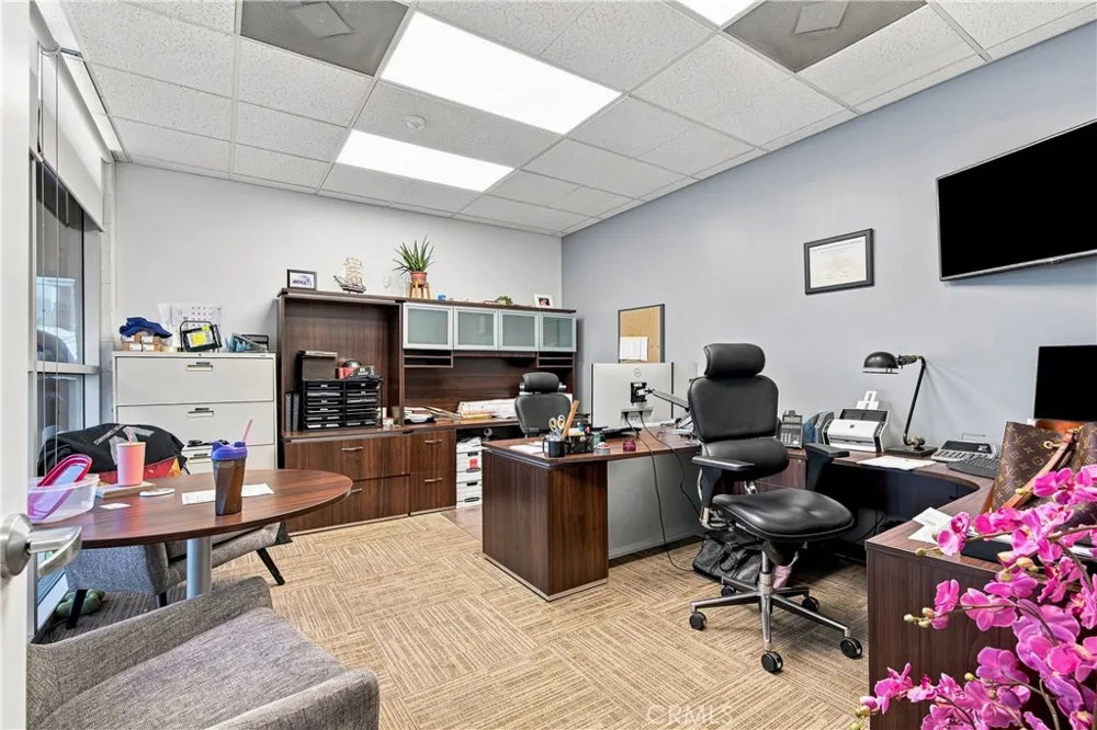 125 W Maple Monrovia, CA 91016