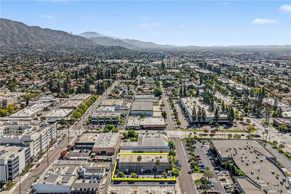 125 W Maple Monrovia, CA 91016