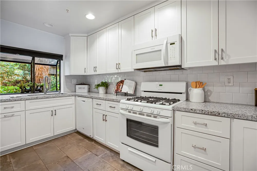 1054 Seco Street #106 Pasadena, CA 91103