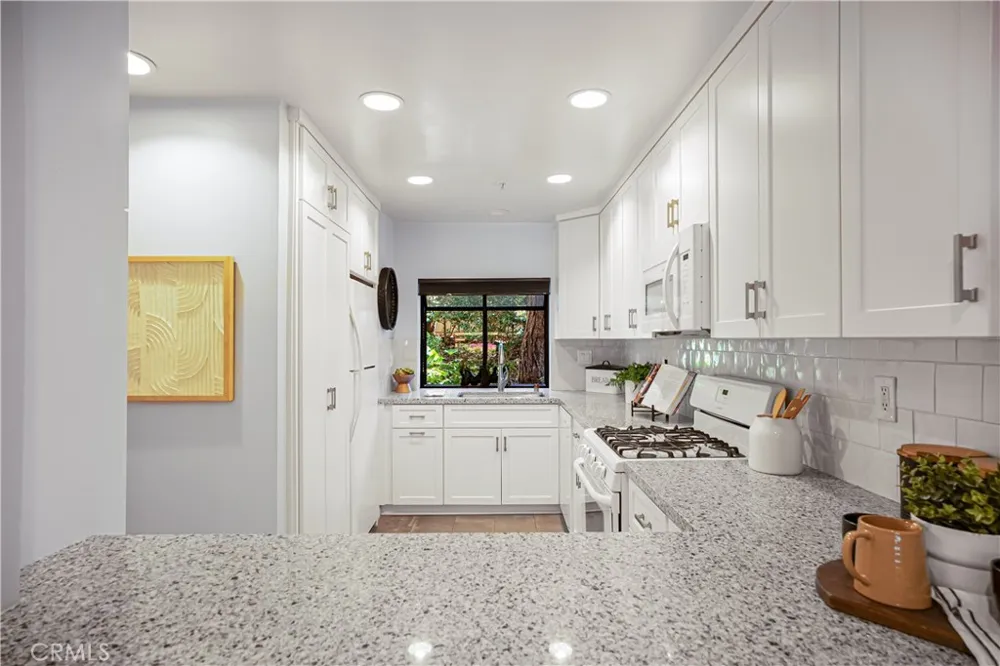 1054 Seco Street #106 Pasadena, CA 91103