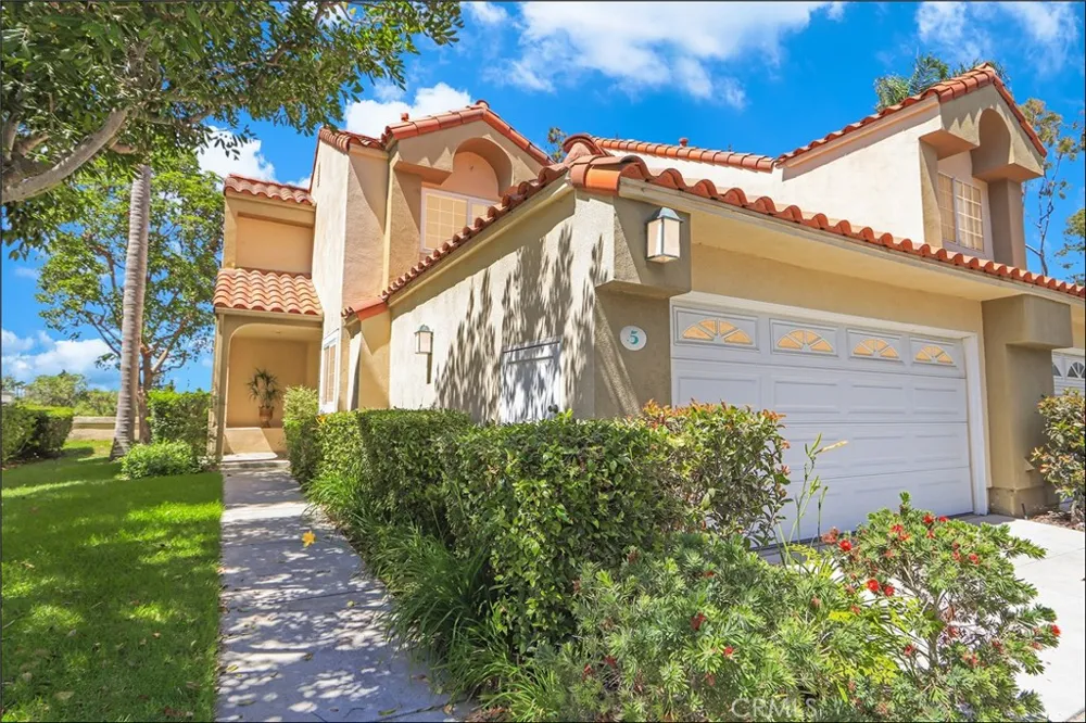 5 Niguel Pointe Laguna Niguel, CA 92677