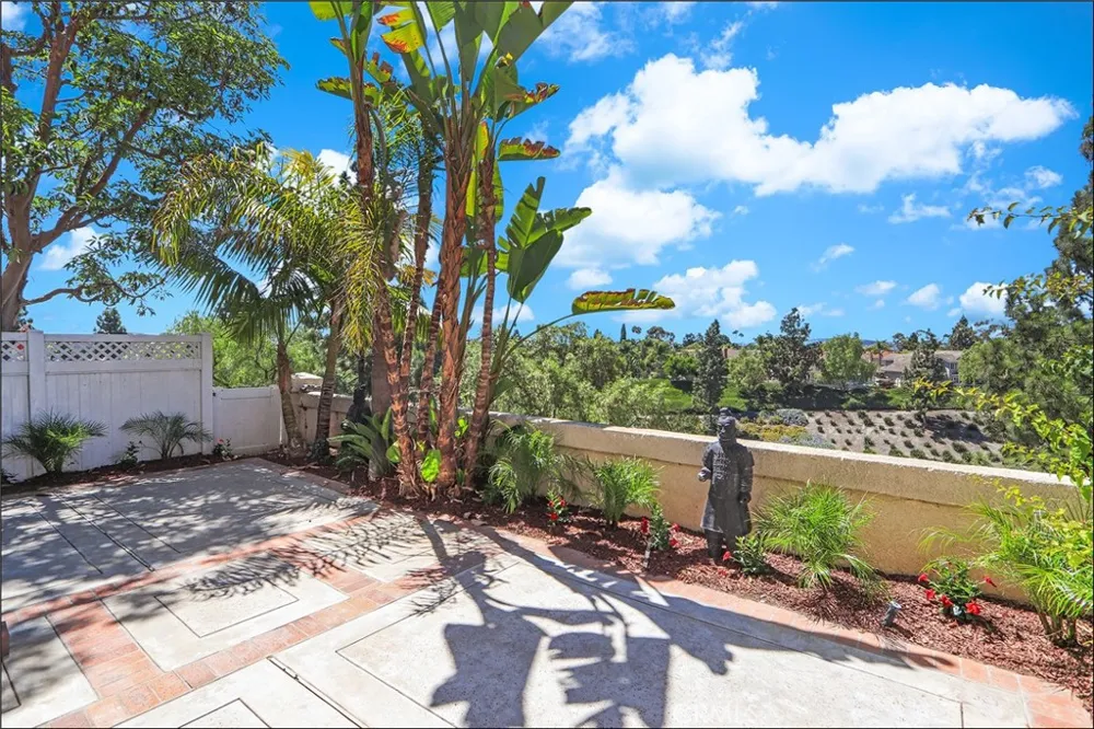 5 Niguel Pointe Laguna Niguel, CA 92677
