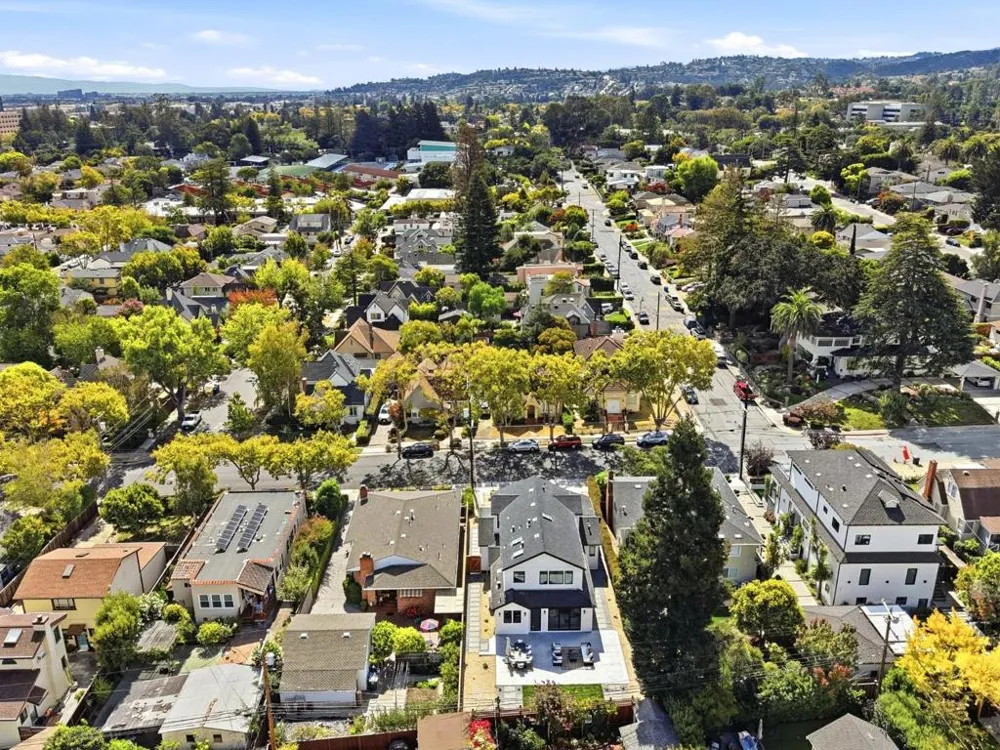 440 Hobart Avenue San Mateo, CA 94402