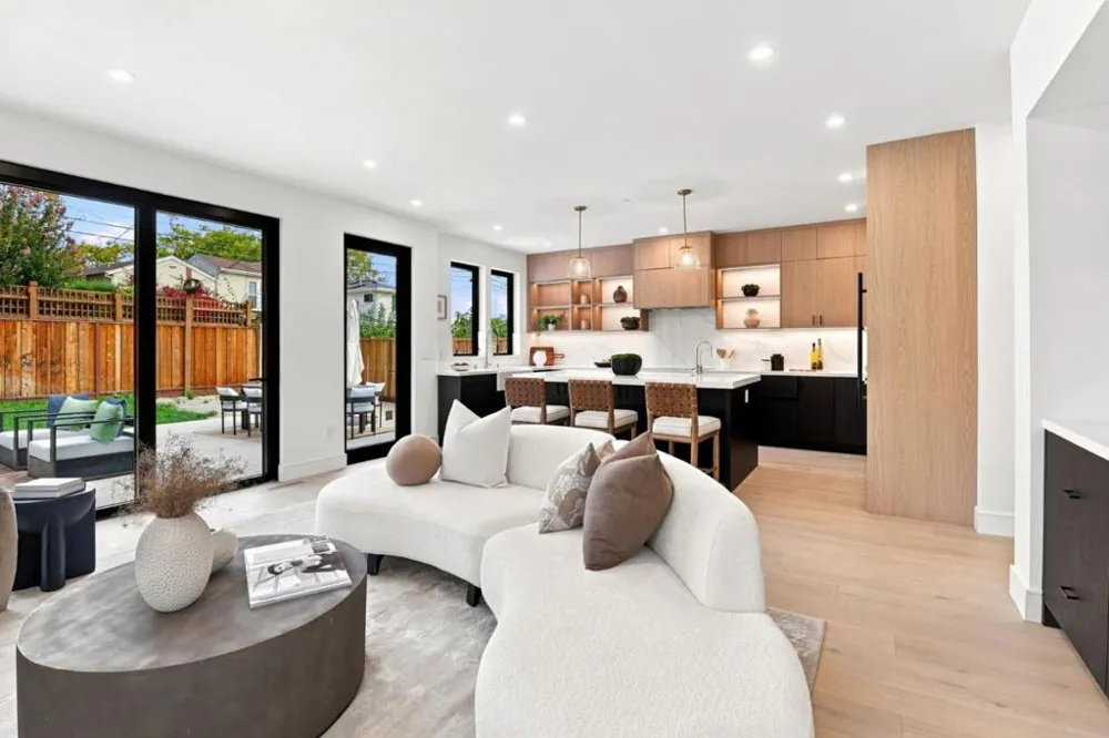 440 Hobart Avenue San Mateo, CA 94402