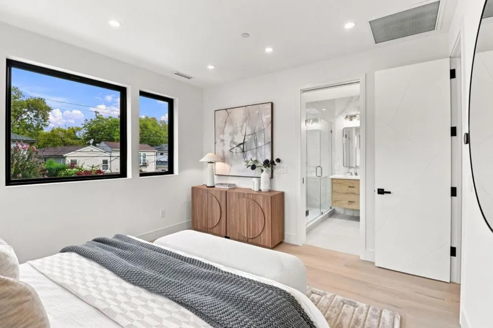 440 Hobart Avenue San Mateo, CA 94402