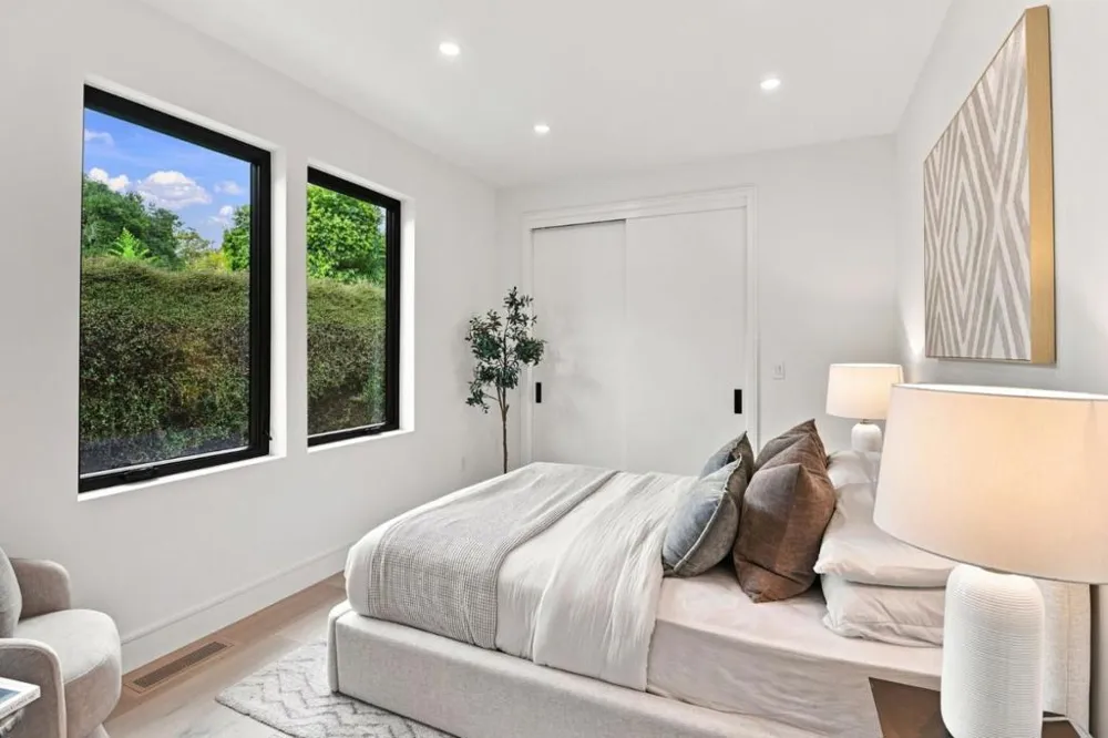 440 Hobart Avenue San Mateo, CA 94402