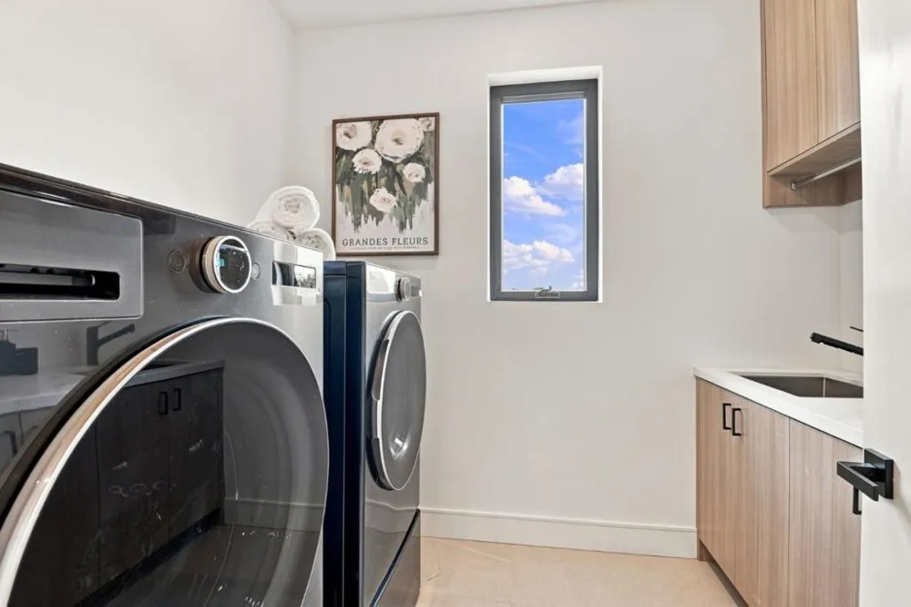 440 Hobart Avenue San Mateo, CA 94402