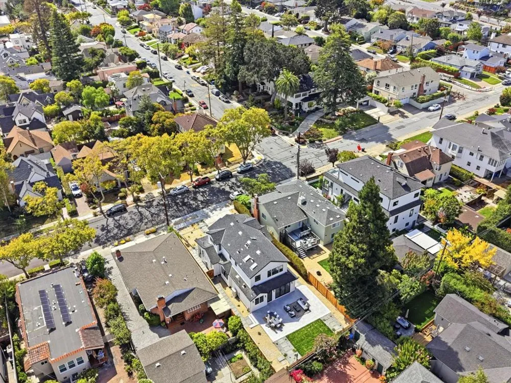 440 Hobart Avenue San Mateo, CA 94402