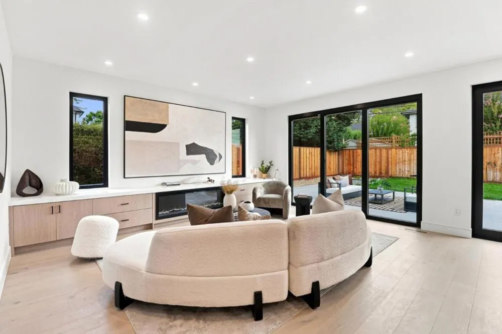 440 Hobart Avenue San Mateo, CA 94402