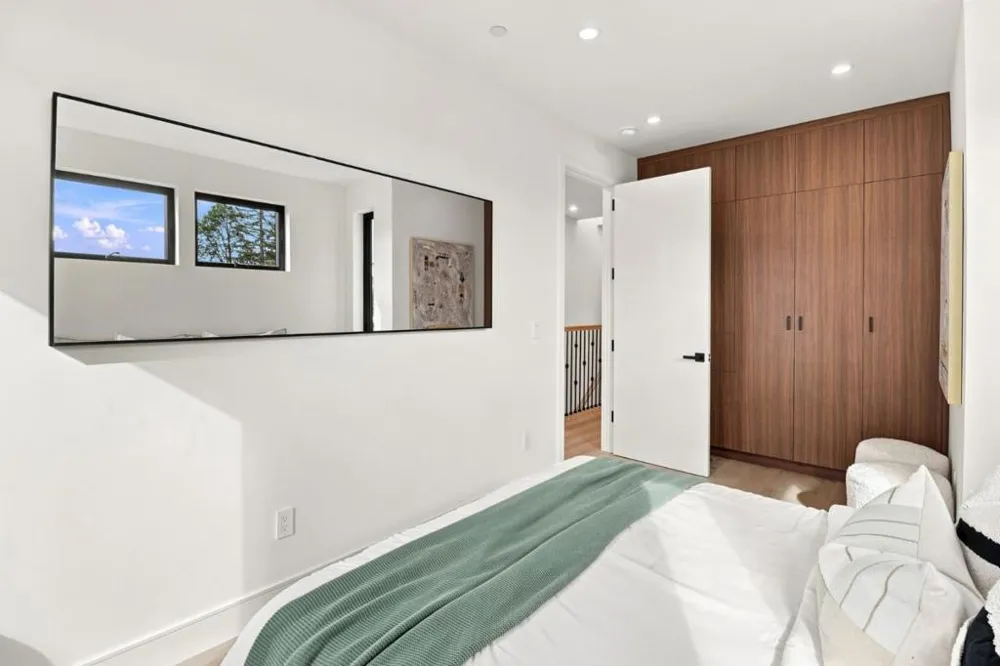 440 Hobart Avenue San Mateo, CA 94402