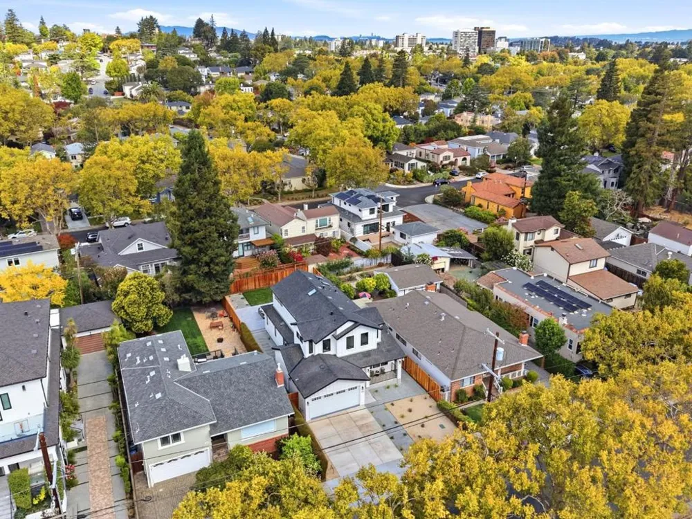 440 Hobart Avenue San Mateo, CA 94402