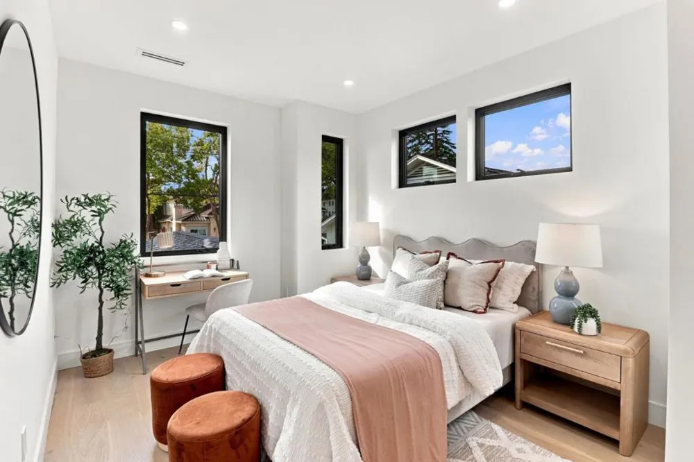 440 Hobart Avenue San Mateo, CA 94402