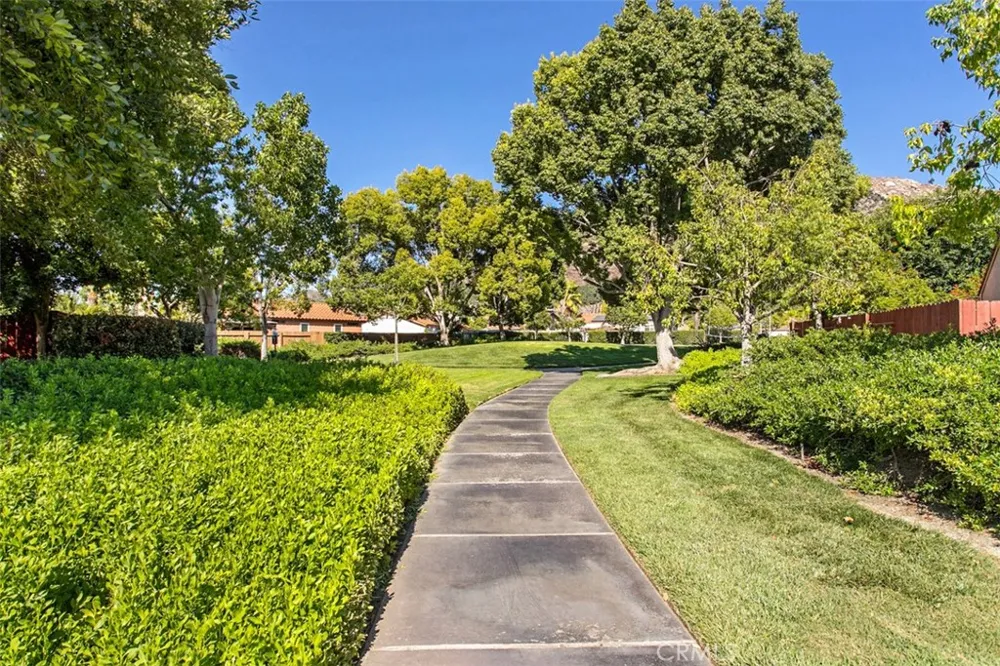 4933 Lake Shore Court Fallbrook, CA 92028