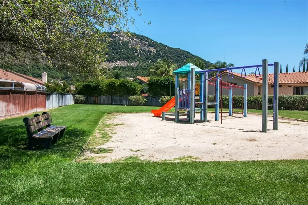 4933 Lake Shore Court Fallbrook, CA 92028