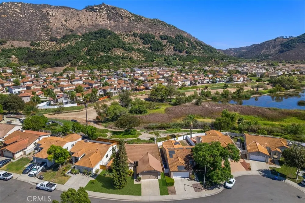 4933 Lake Shore Court Fallbrook, CA 92028
