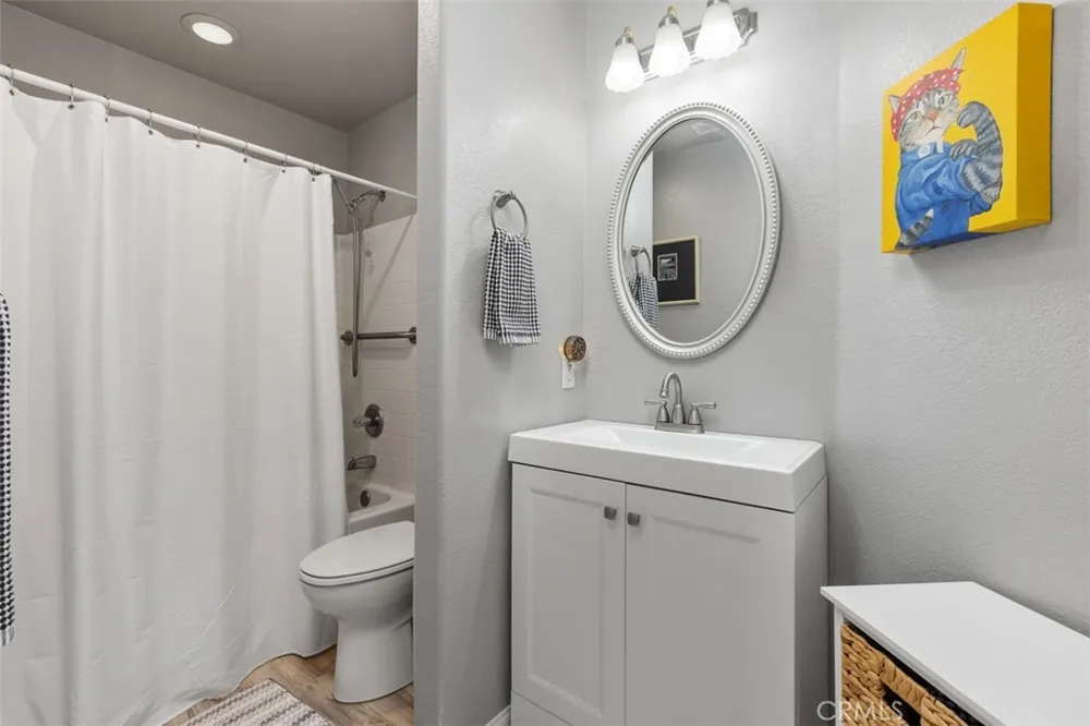 4933 Lake Shore Court Fallbrook, CA 92028