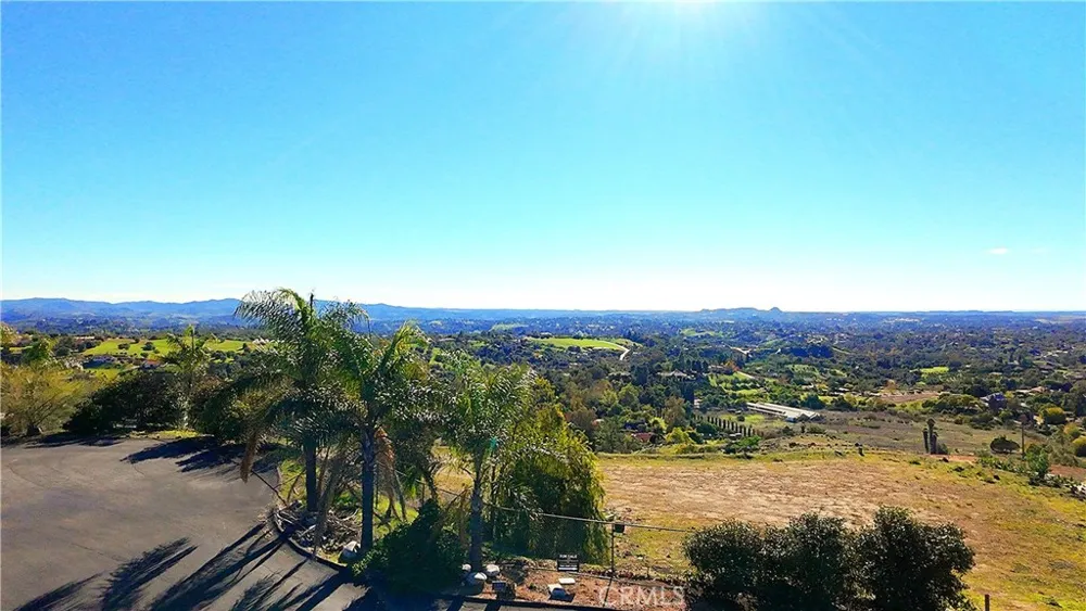 1387 Las Vistas Fallbrook, CA 92028