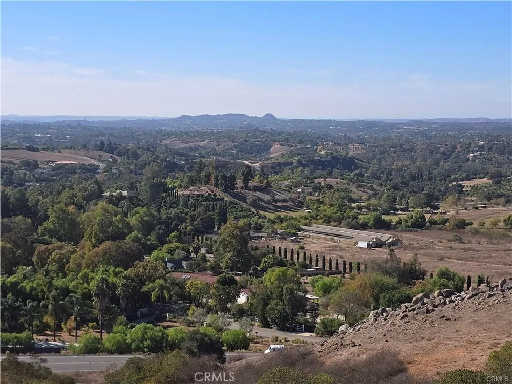 1387 Las Vistas Fallbrook, CA 92028