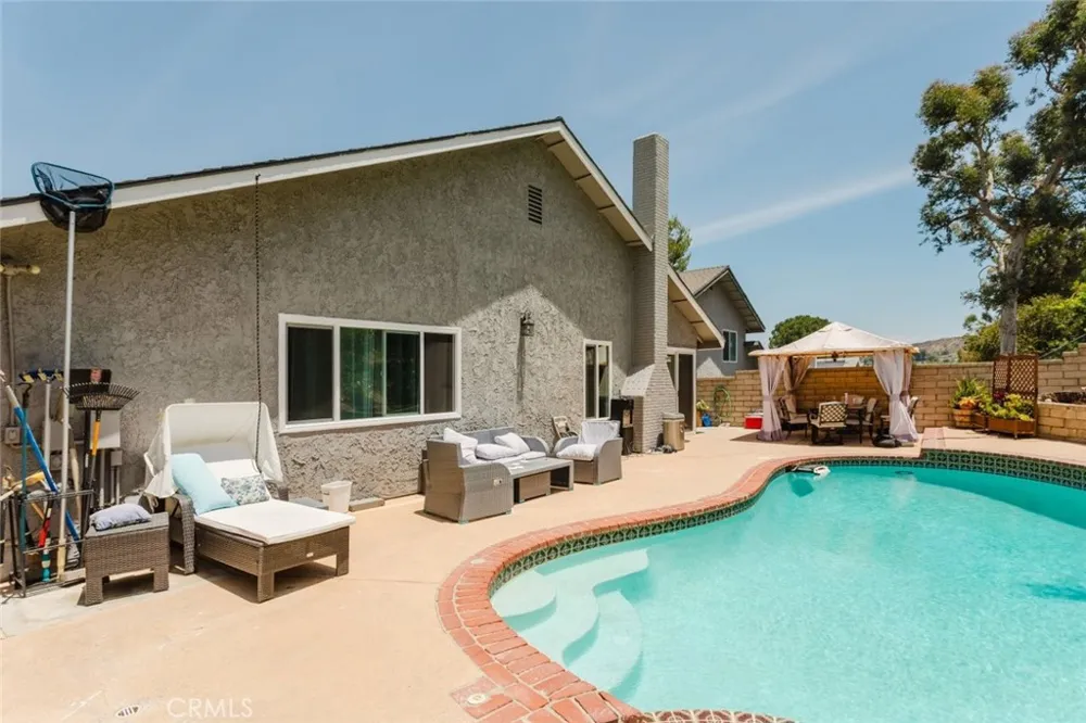 23128 Calvello Drive Valencia, CA 91354