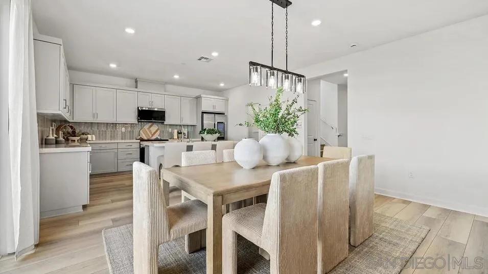 10418 Hill Meadows Lakeside, CA 92040