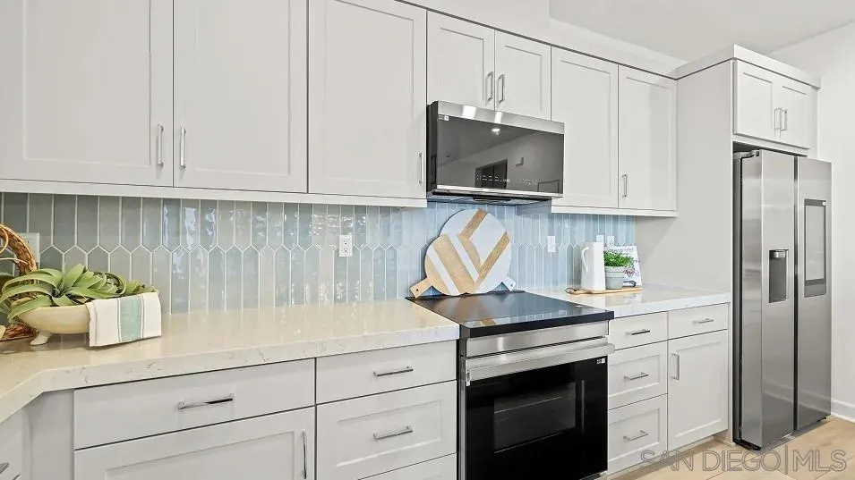 10418 Hill Meadows Lakeside, CA 92040