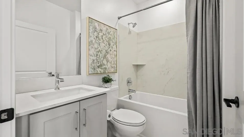 10418 Hill Meadows Lakeside, CA 92040