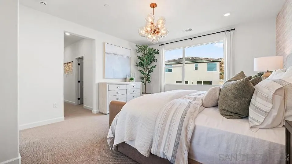 10418 Hill Meadows Lakeside, CA 92040