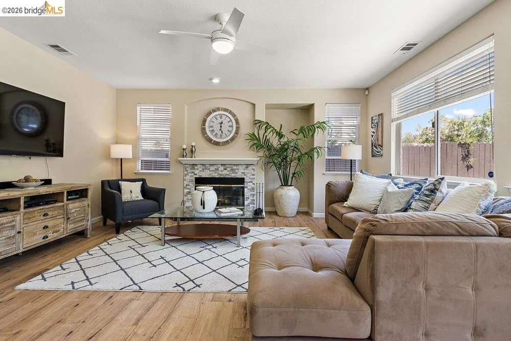 1854 Buck Mountain Ct Antioch, CA 94531