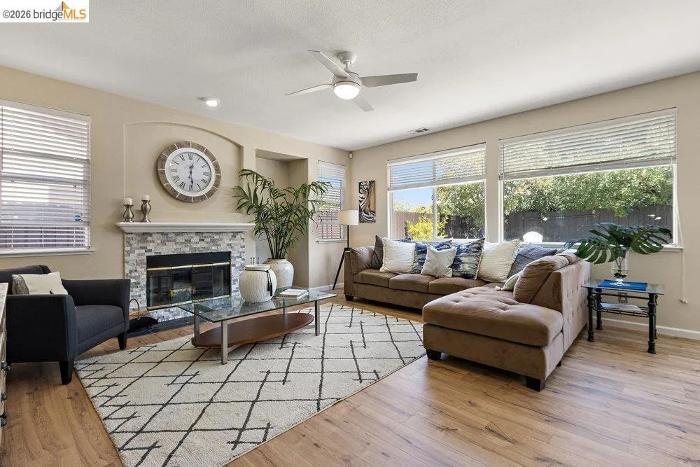 1854 Buck Mountain Ct Antioch, CA 94531